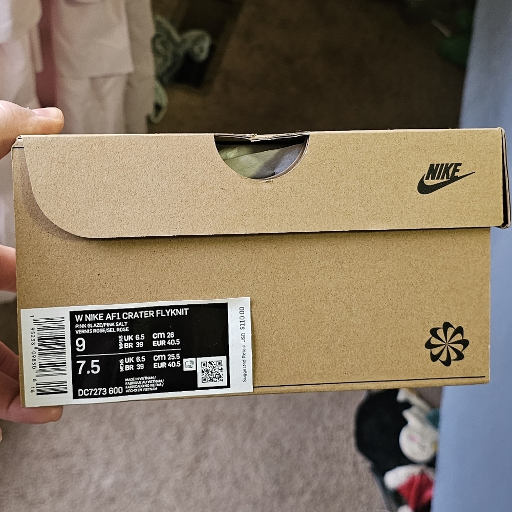 Women's Size 9 Nike AF1 Pink Crater Flyknit Sneakers - Picture 4 of 10